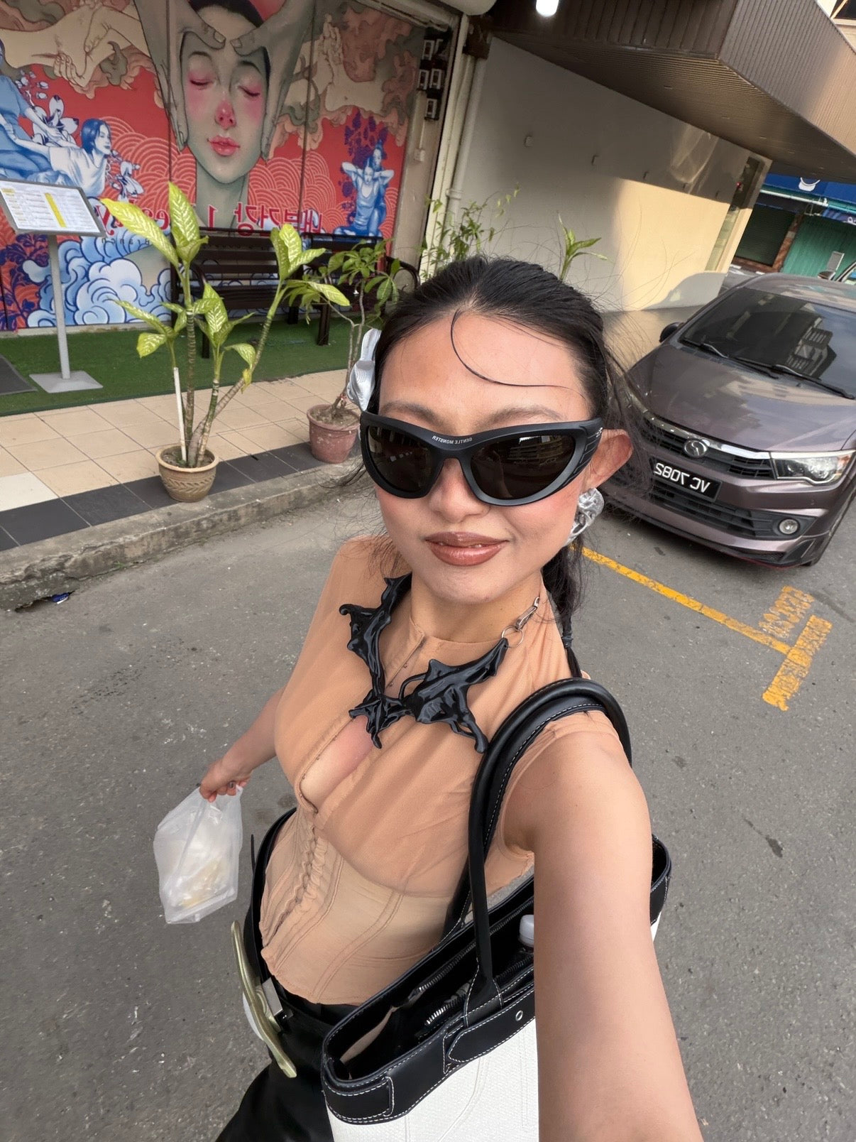 YALA.Lab｜3D-printed bone-wing futuristic Y3K girl choker